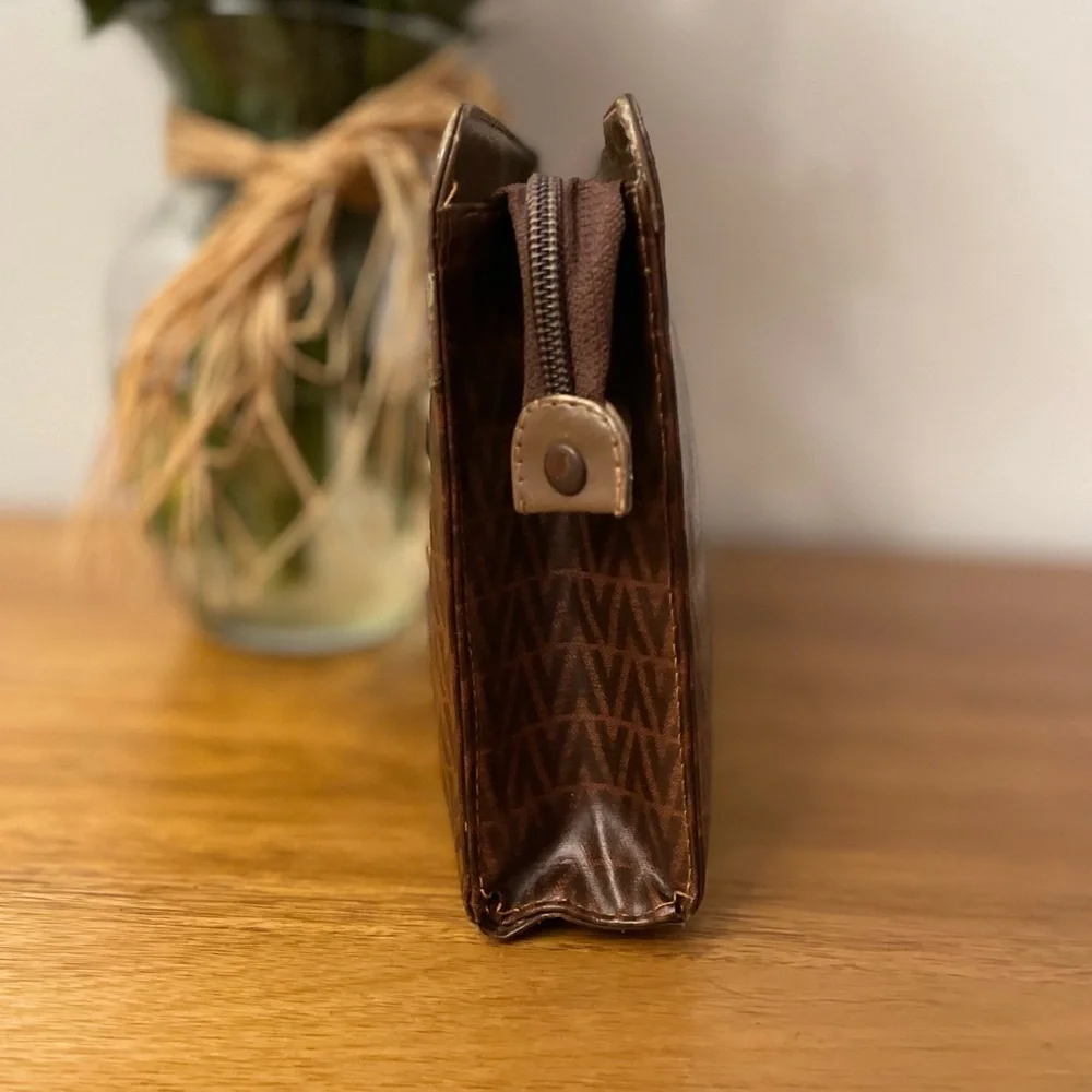 VALENTINO Brown Vintage Logo Bag 💯 AUTHENTIC - Picture 9 of 15